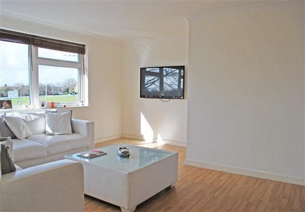 Woodedge Close, North Chingford