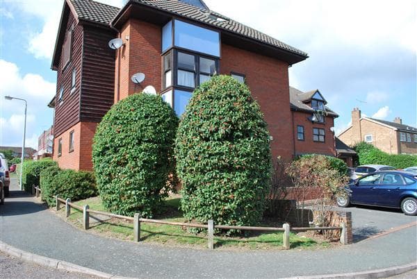 Beatrice Court, Buckhurst Hill